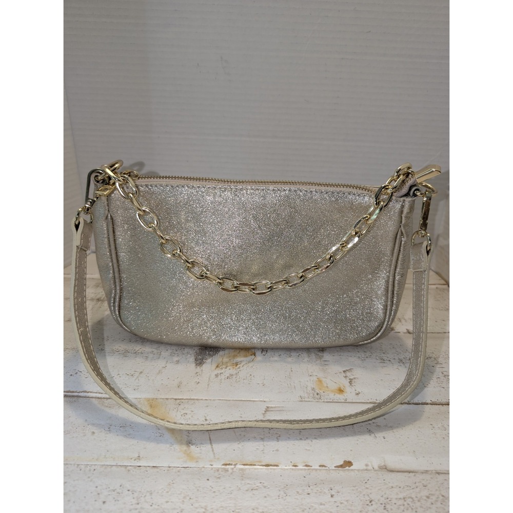Borse in Pelle Italian Gold Metallic Leather Y2K Chain Accent Shoulder Bag